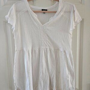Torrid White Short Sleeve Top